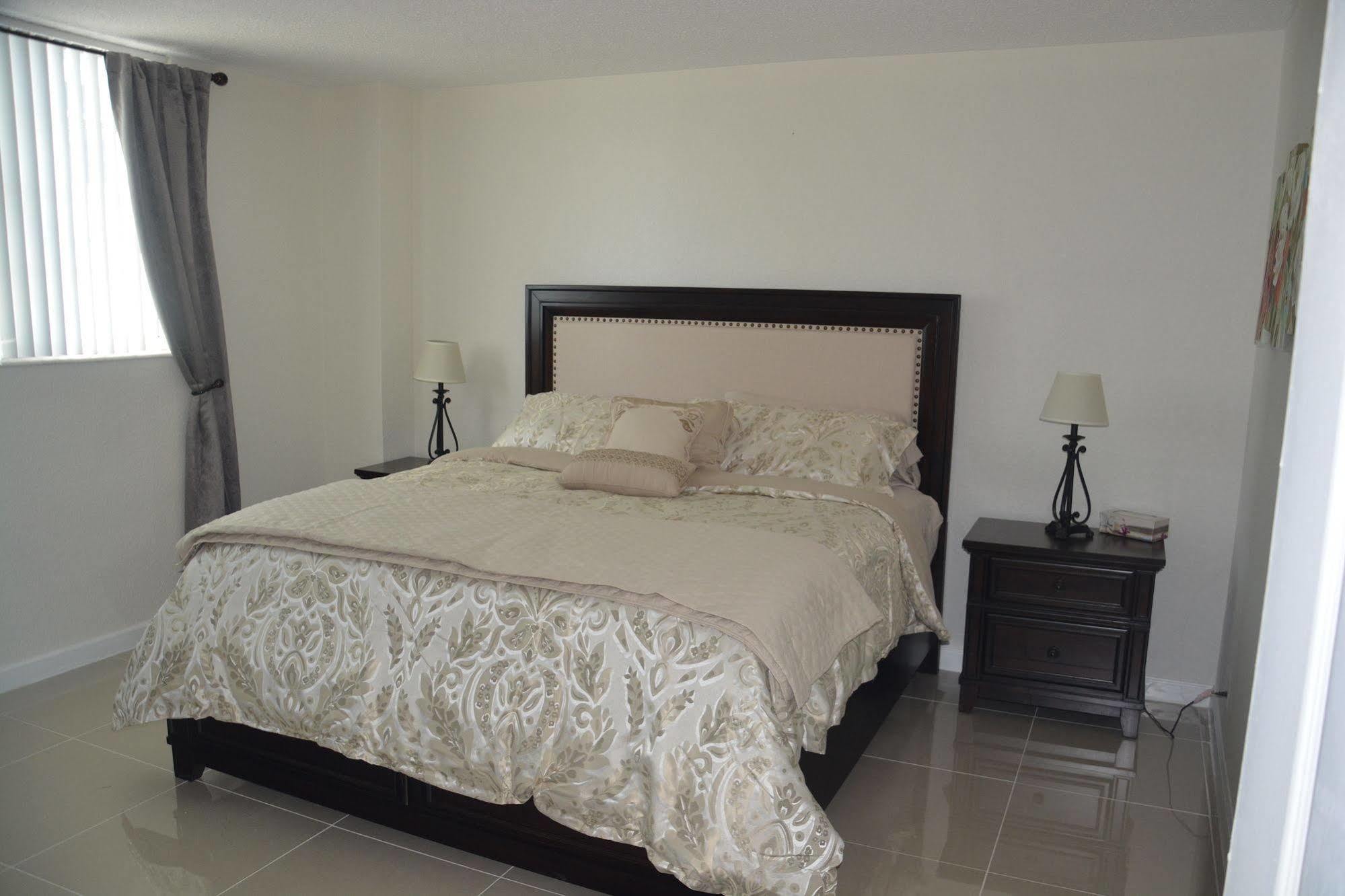 Apartments At Sian Residences Hallandale Beach Eksteriør billede